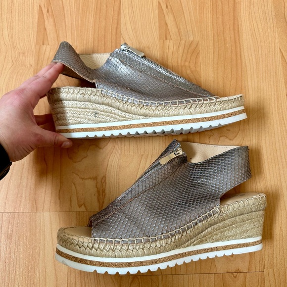 Carmen Saiz Zip-Up Wedge Platform Espadrille Sandal in Silver / Size 41 (US 10) - Picture 1 of 5